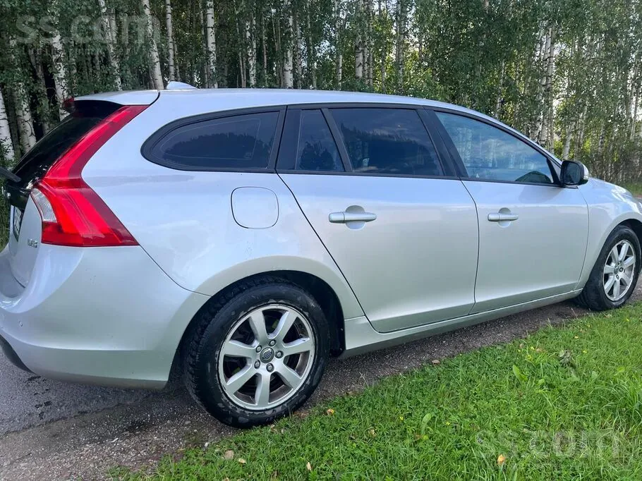 Volvo V60 2011 photo 3