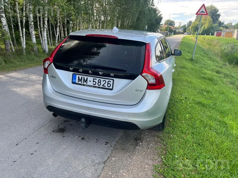 Volvo V60 2011 photo 2