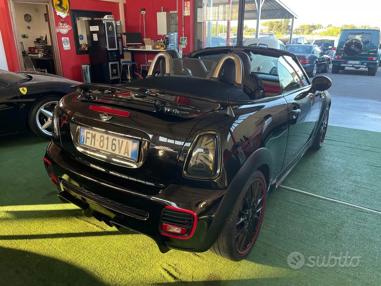 Mini John Cooper Works Roadster 2012 photo 4