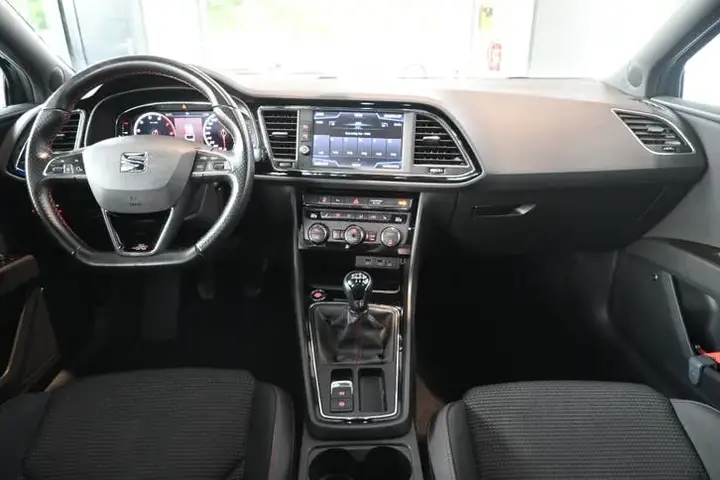 Seat Leon 2020 photo 2