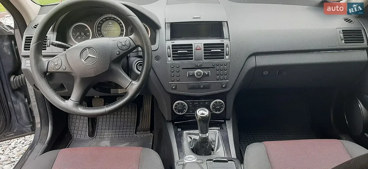 Mercedes-Benz C-Class 2010 photo 4