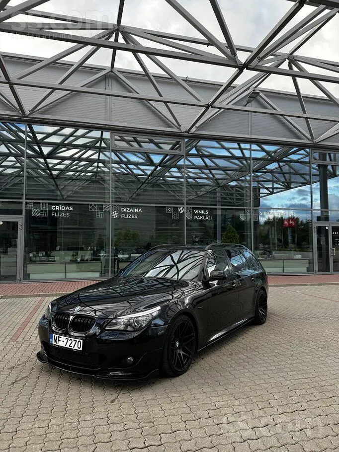 BMW 525