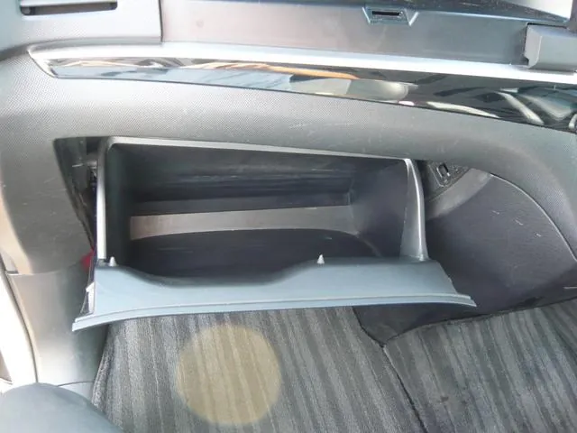 Toyota Estima 2014 photo 4