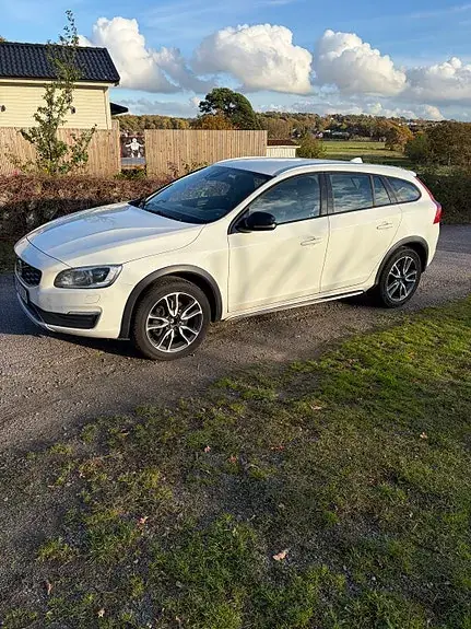 Volvo V60 Cross Country 2017 photo 5