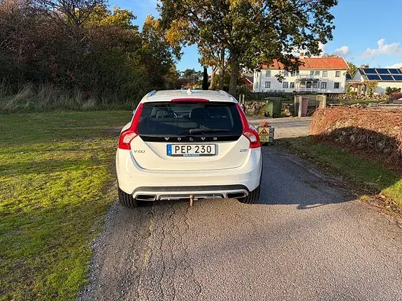 Volvo V60 Cross Country 2017 photo 4