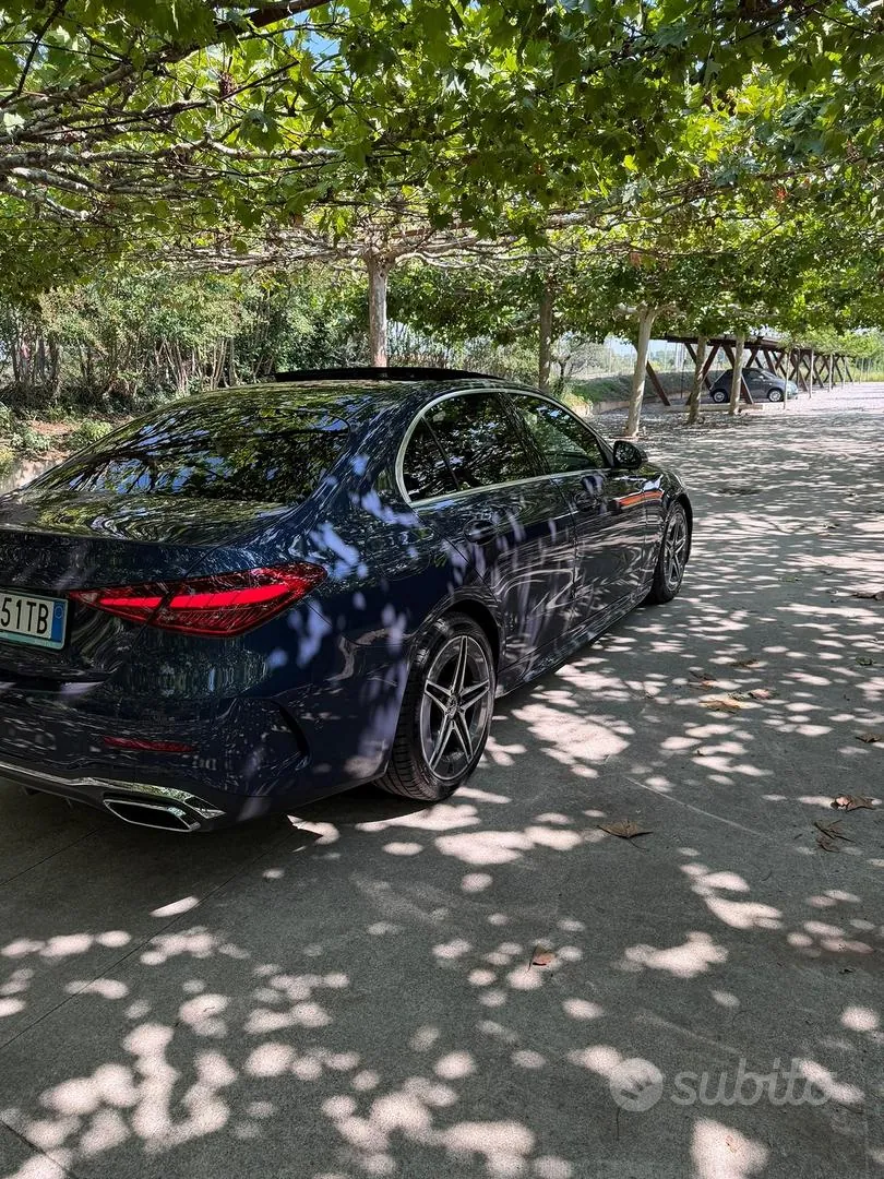 Mercedes-Benz C300 2025 photo 5