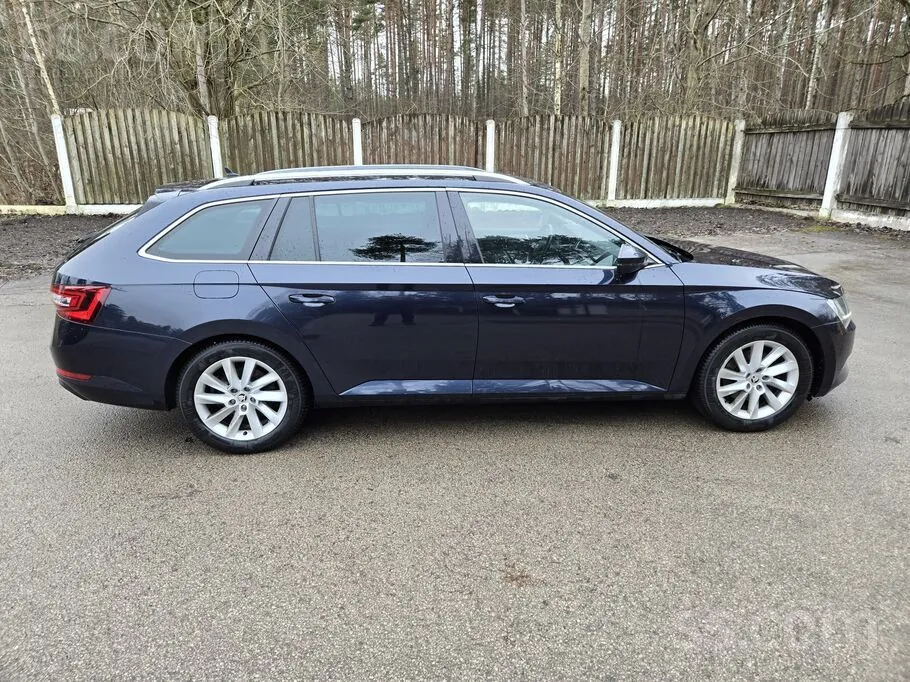 Skoda Superb 2018 photo 3