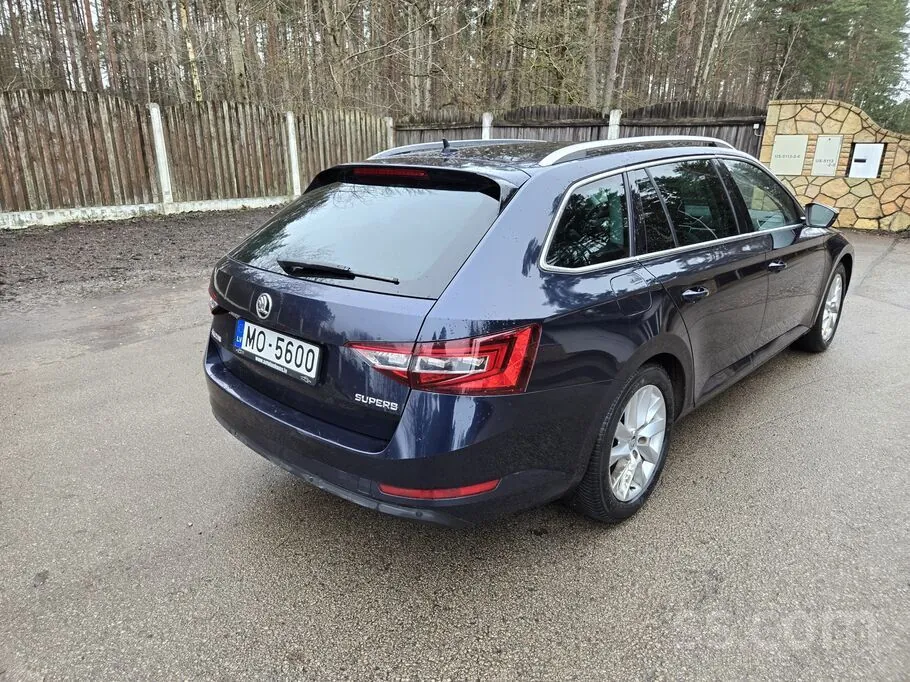 Skoda Superb 2018 photo 4