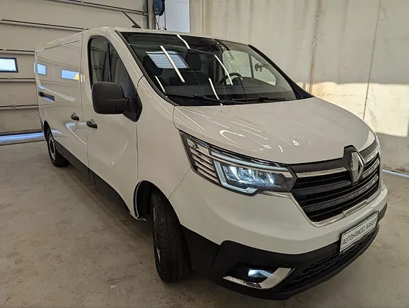 Renault Trafic 2023 photo 2