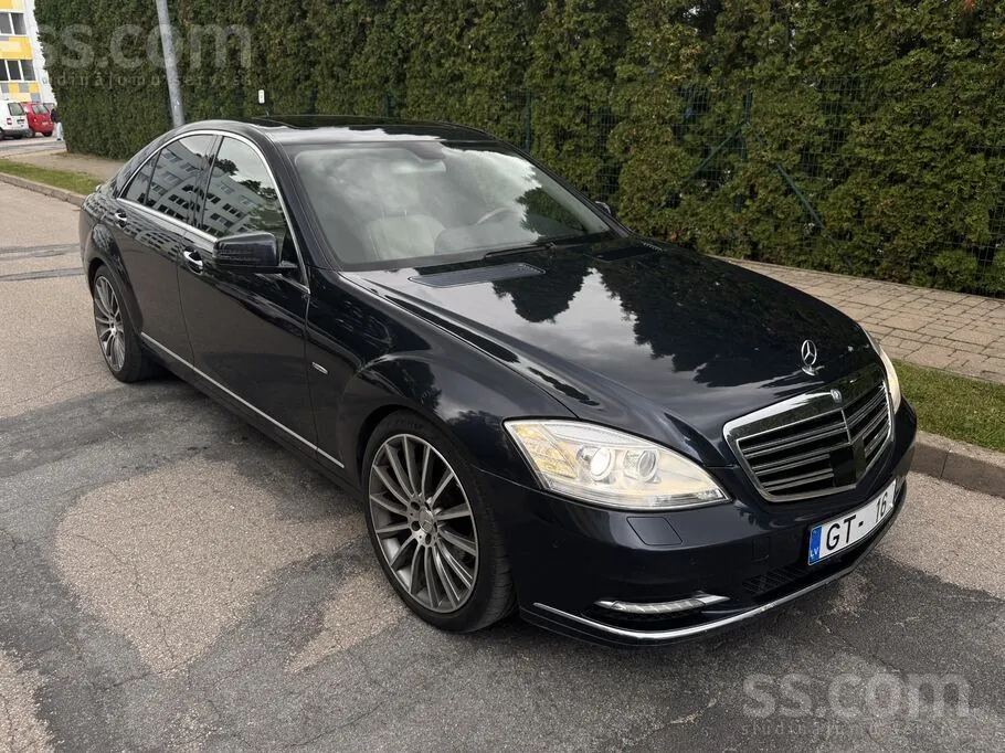 Mercedes-Benz S320 2006 photo 4