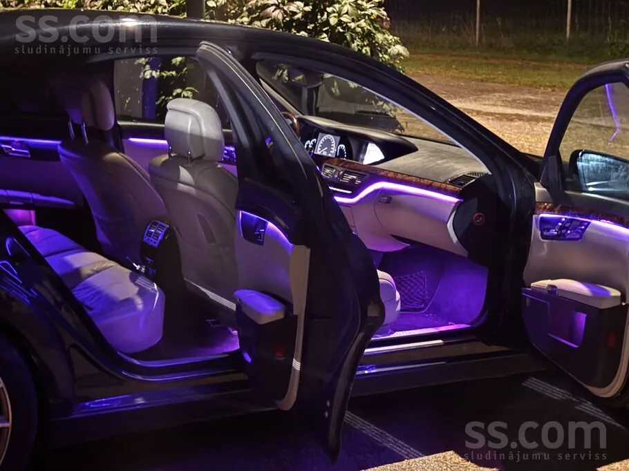 Mercedes-Benz S320 2006 photo 2