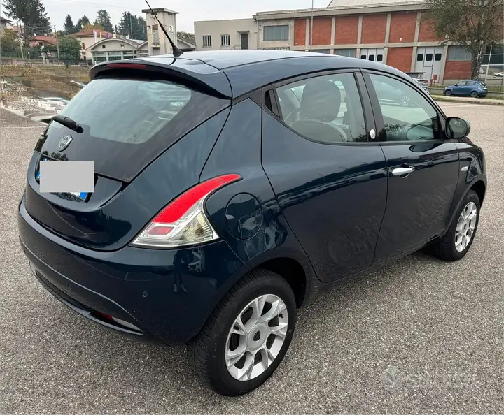 Lancia Ypsilon 2016 photo 3