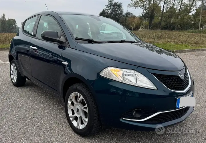 Lancia Ypsilon 2016 photo 2