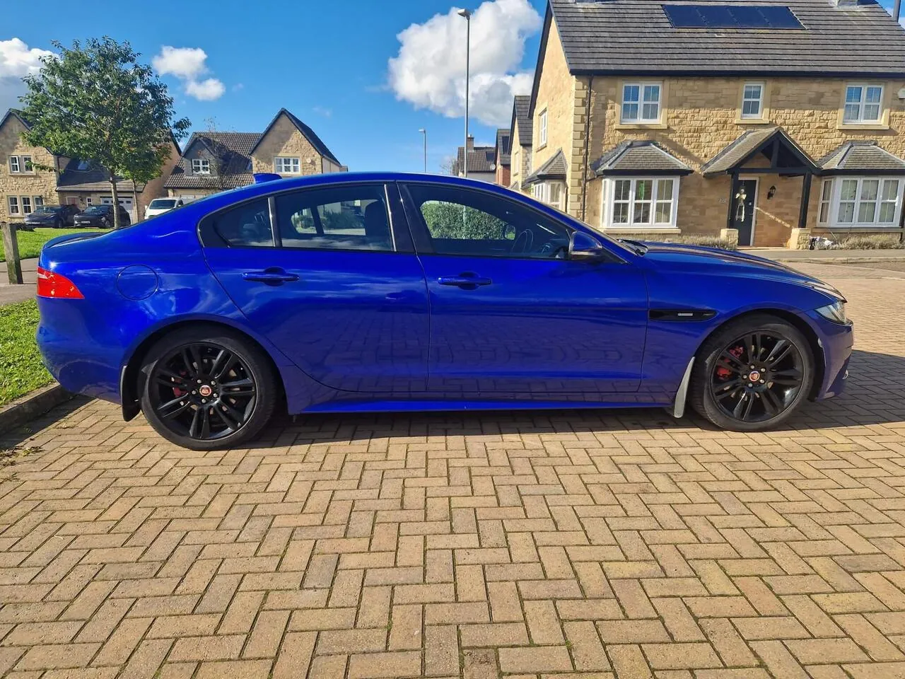 Jaguar Xe 2018 photo 3