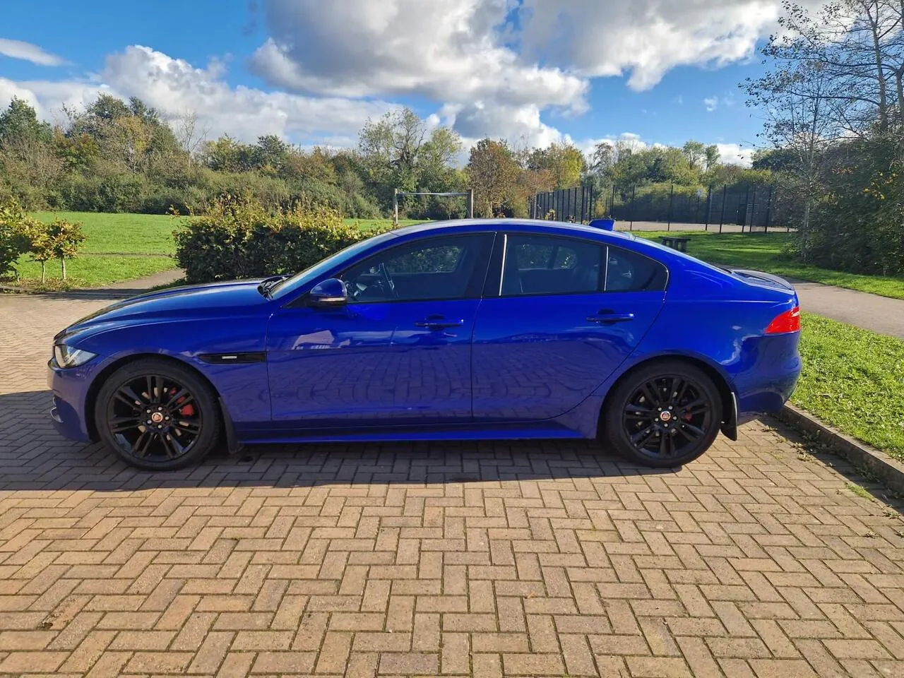 Jaguar Xe 2018 photo 5