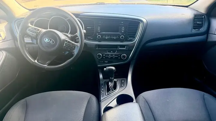Kia Optima 2015 photo 2