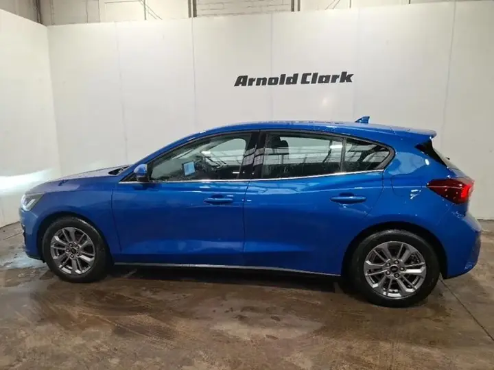 Ford Focus 2024 photo 4