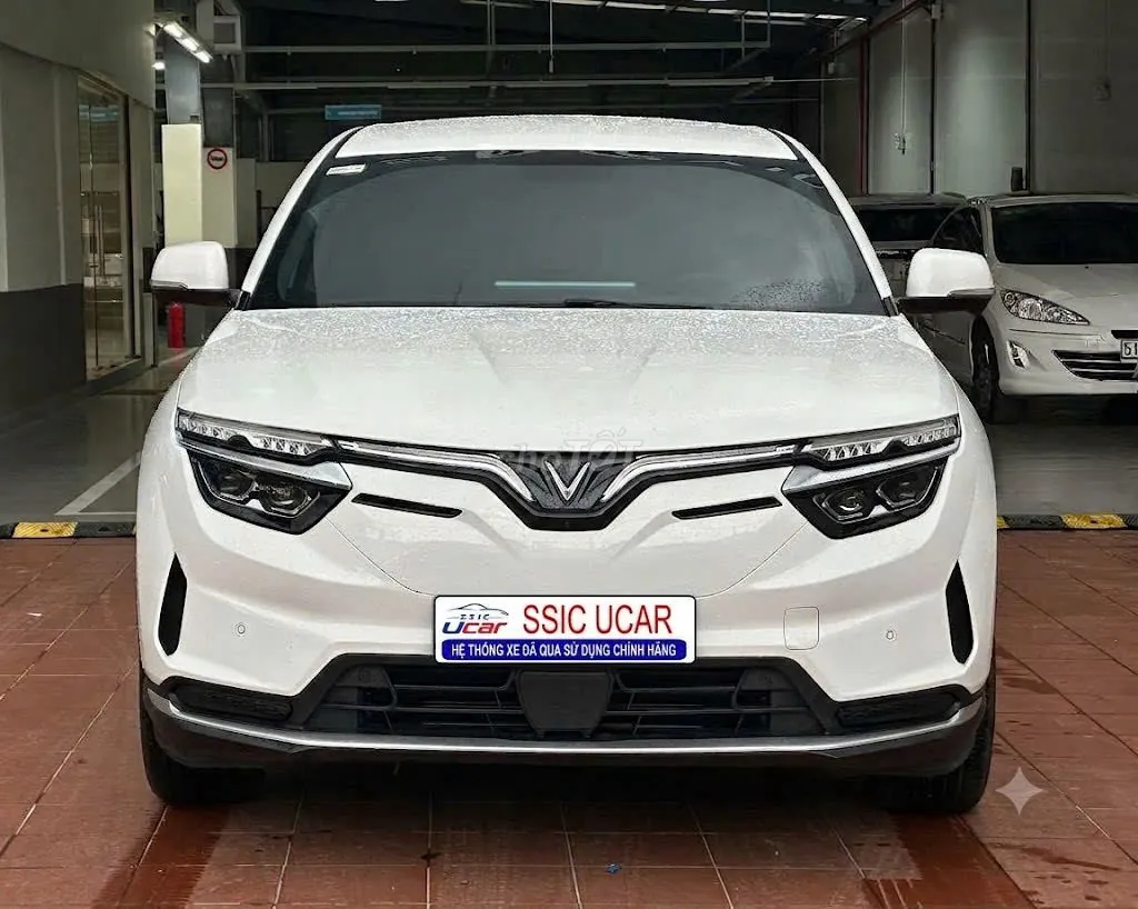Vinfast Vf8