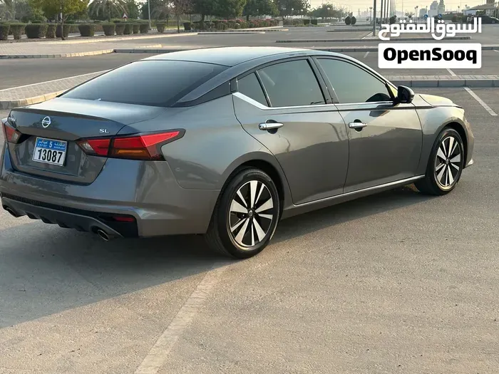 Nissan Altima 2020 photo 2