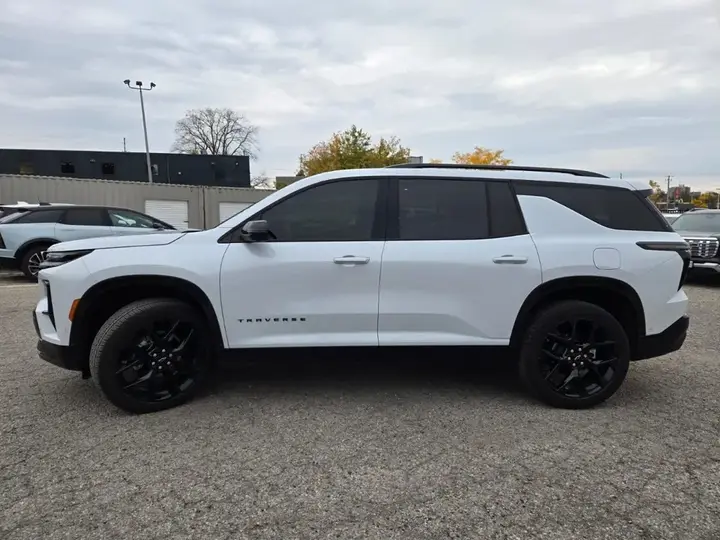 Chevrolet Traverse 2026 photo 2
