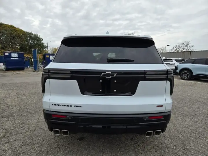 Chevrolet Traverse 2026 photo 4