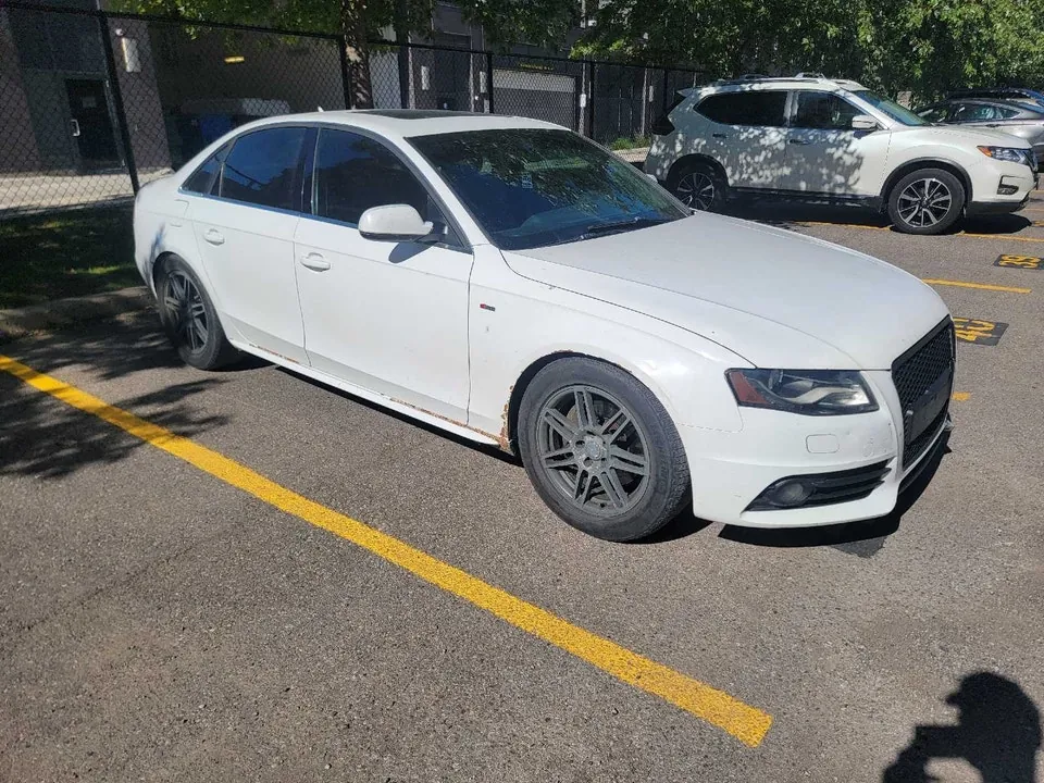 Audi A4 2010 photo 5