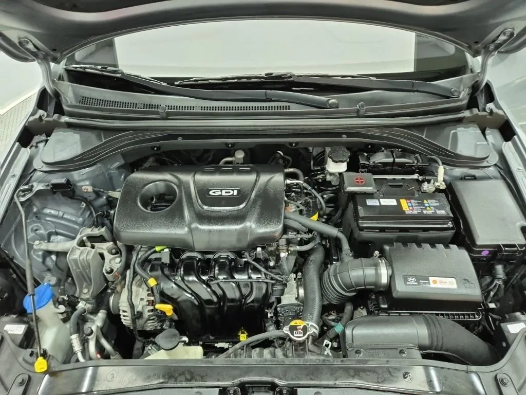 Hyundai Avante 2017 photo 5