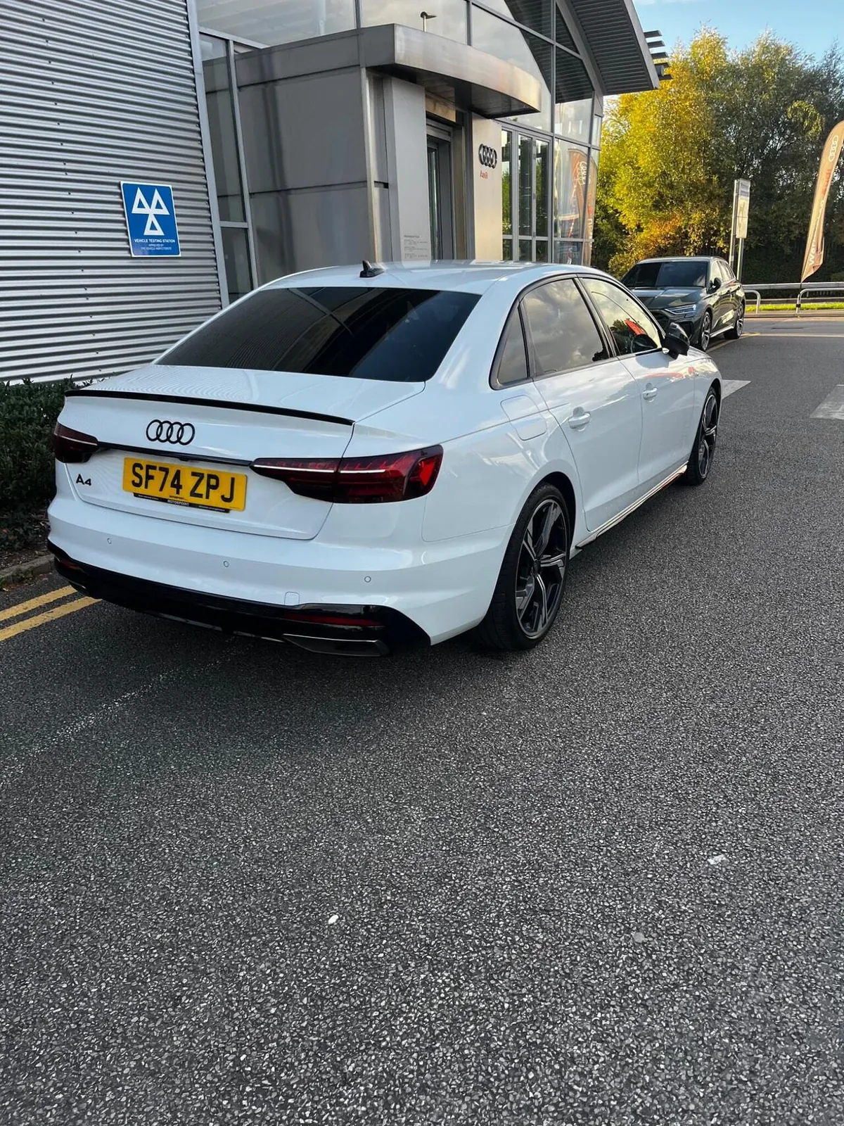 Audi A4 2024 photo 2