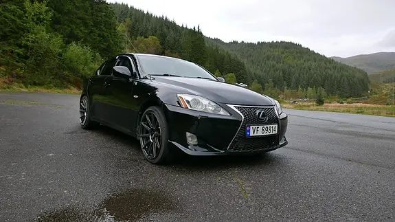 Lexus Is220D 2006 photo 2
