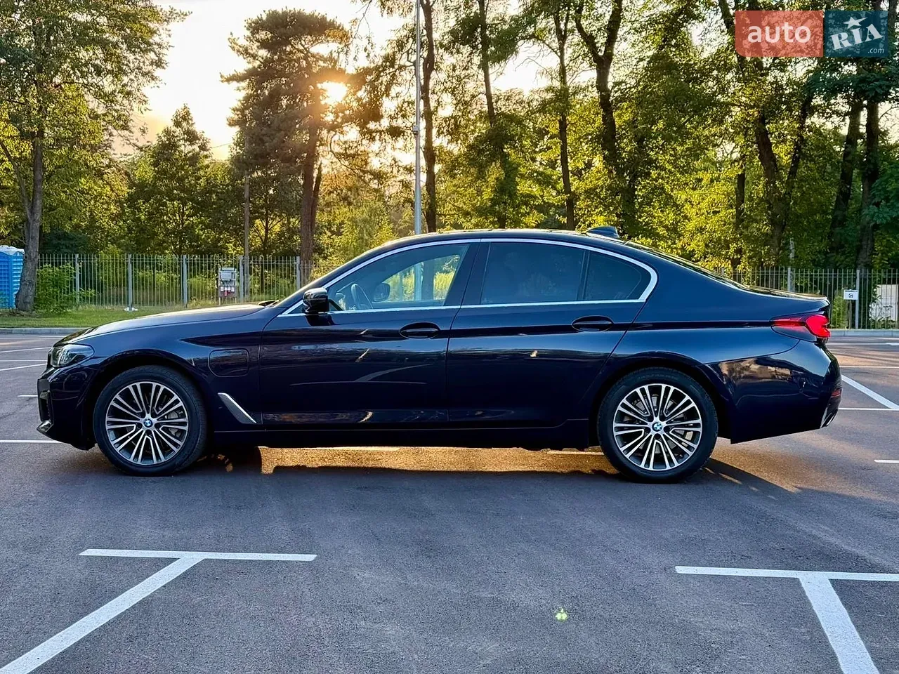 BMW 5 Series 2019 photo 5