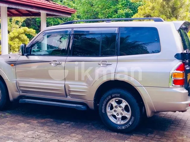 Mitsubishi Montero 2002 photo 4