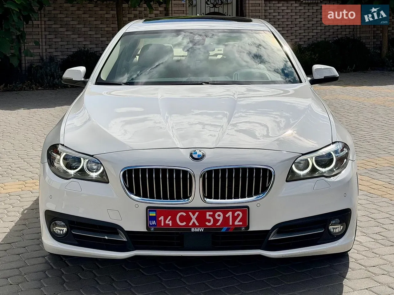 BMW 5 Series 2015 photo 4