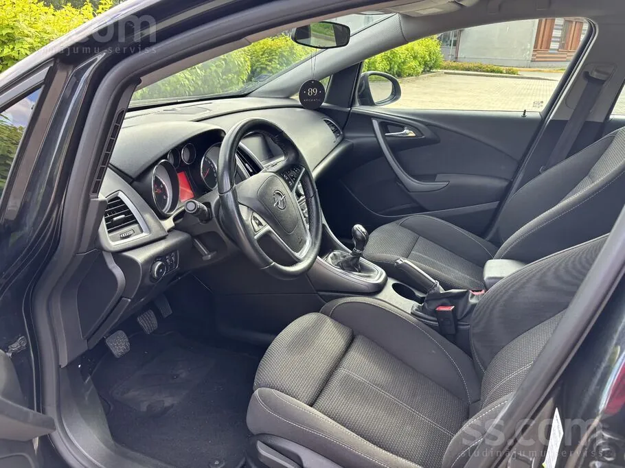 Opel Astra 2014 photo 5