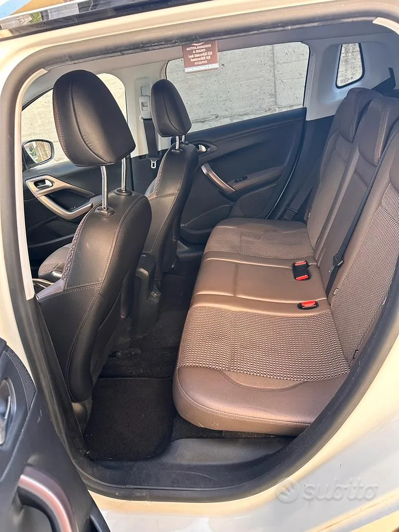 Peugeot 2008 2014 photo 5