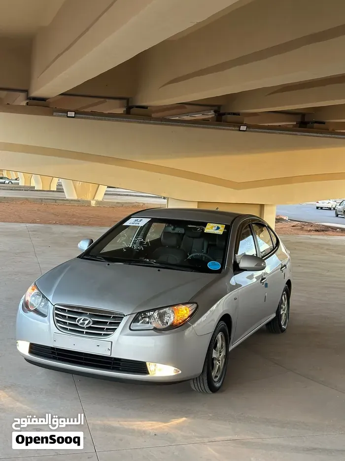 Hyundai Avante 2010 photo 4