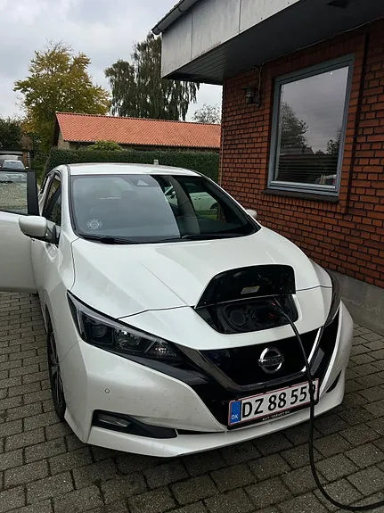 Nissan Leaf 2021 photo 4