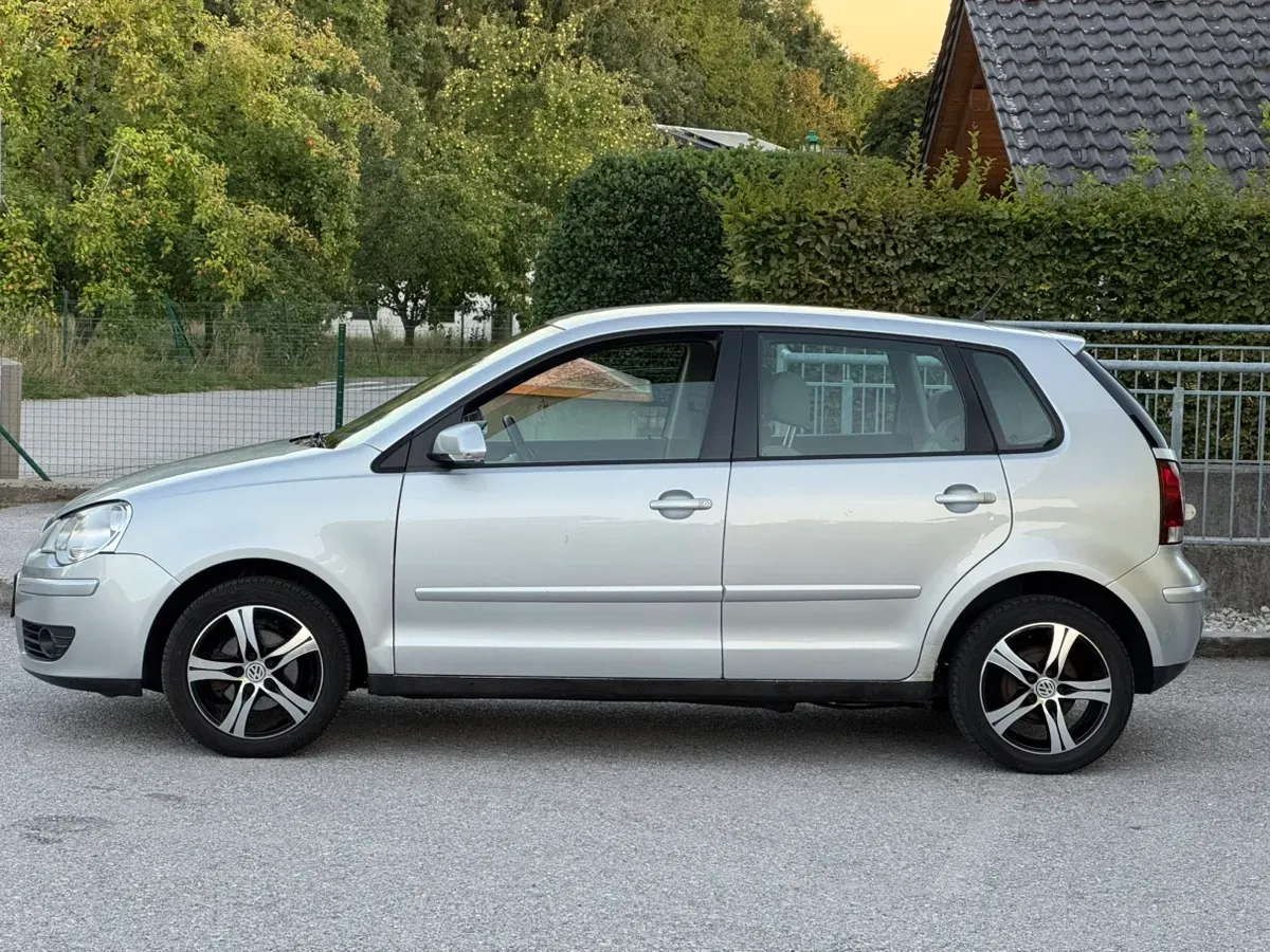 Volkswagen Polo 2005 photo 2