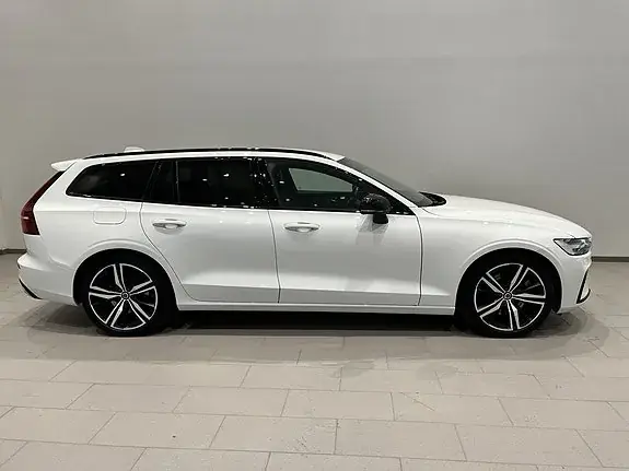 Volvo V60 2022 photo 3