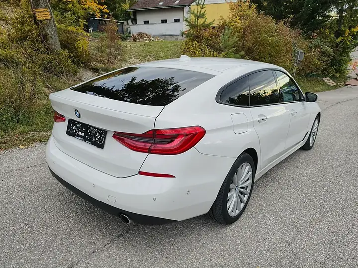 BMW 6 Series 2018 photo 2
