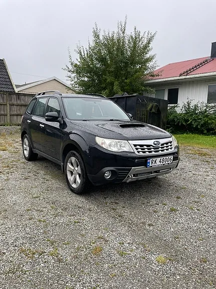 Subaru Forester 2012 photo 2