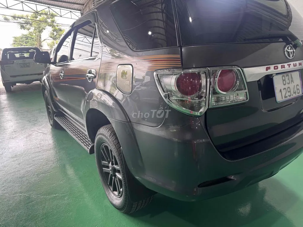 Toyota Fortuner 2014 photo 5