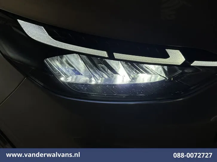 Ford Transit Custom 2024 photo 3