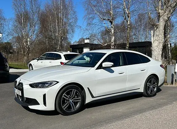 BMW I4 2024 photo 2
