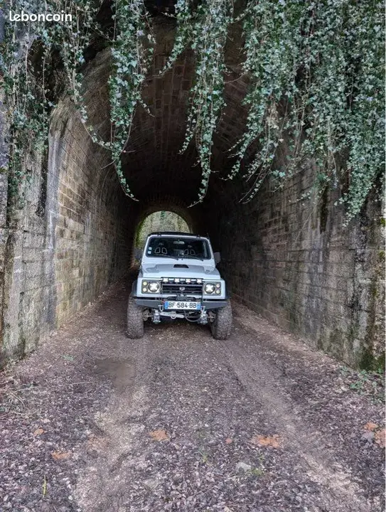 Suzuki Samurai 1996 photo 2
