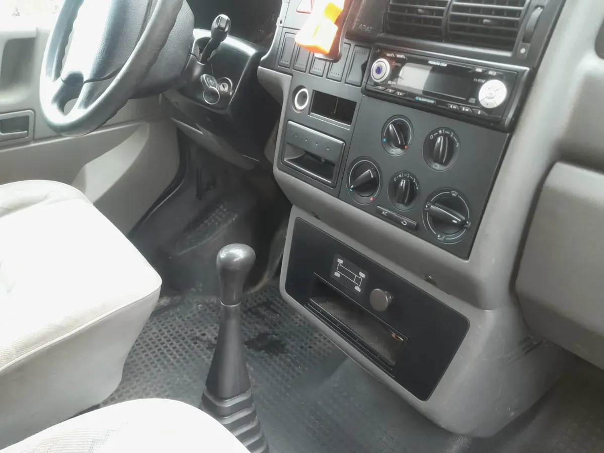 Volkswagen T4 2002 photo 3