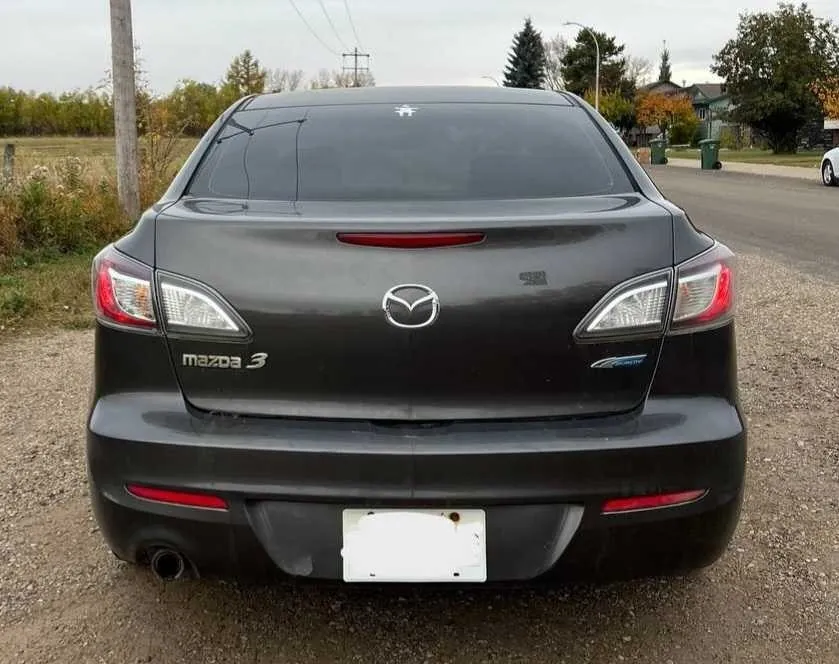 Mazda Mazda3 2012 photo 2