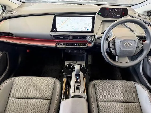 Toyota Prius 2024 photo 2