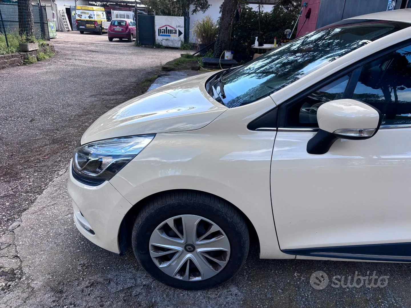 Renault Clio 2016 photo 2