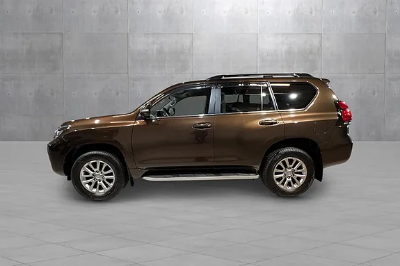 Toyota Land Cruiser 2018 photo 2