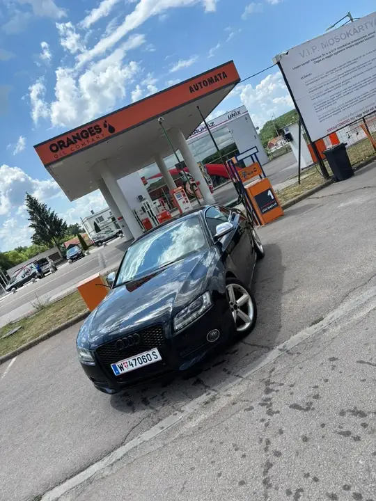 Audi A5 2010 photo 2